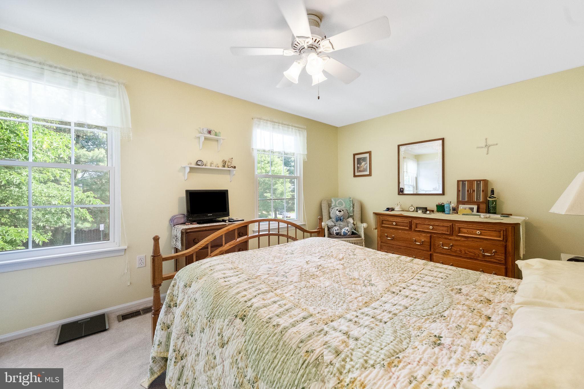 49 Huntley Ct