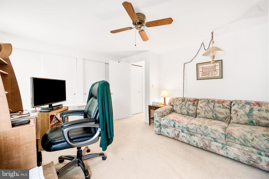 49 Huntley Ct