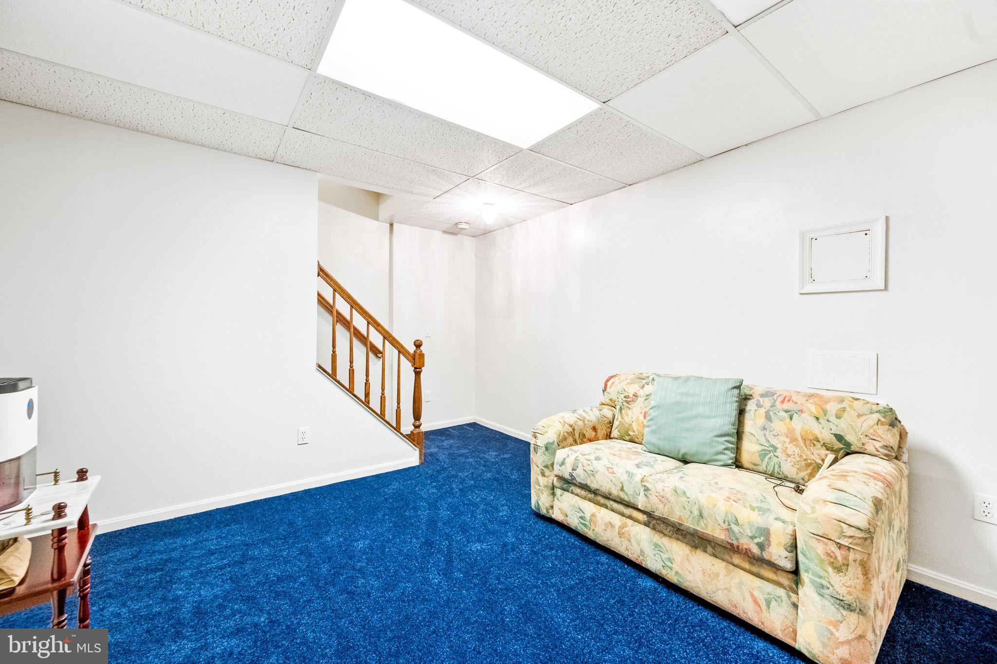 49 Huntley Ct