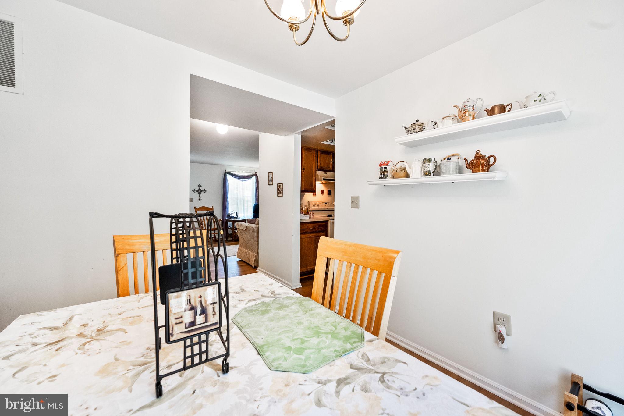 49 Huntley Ct
