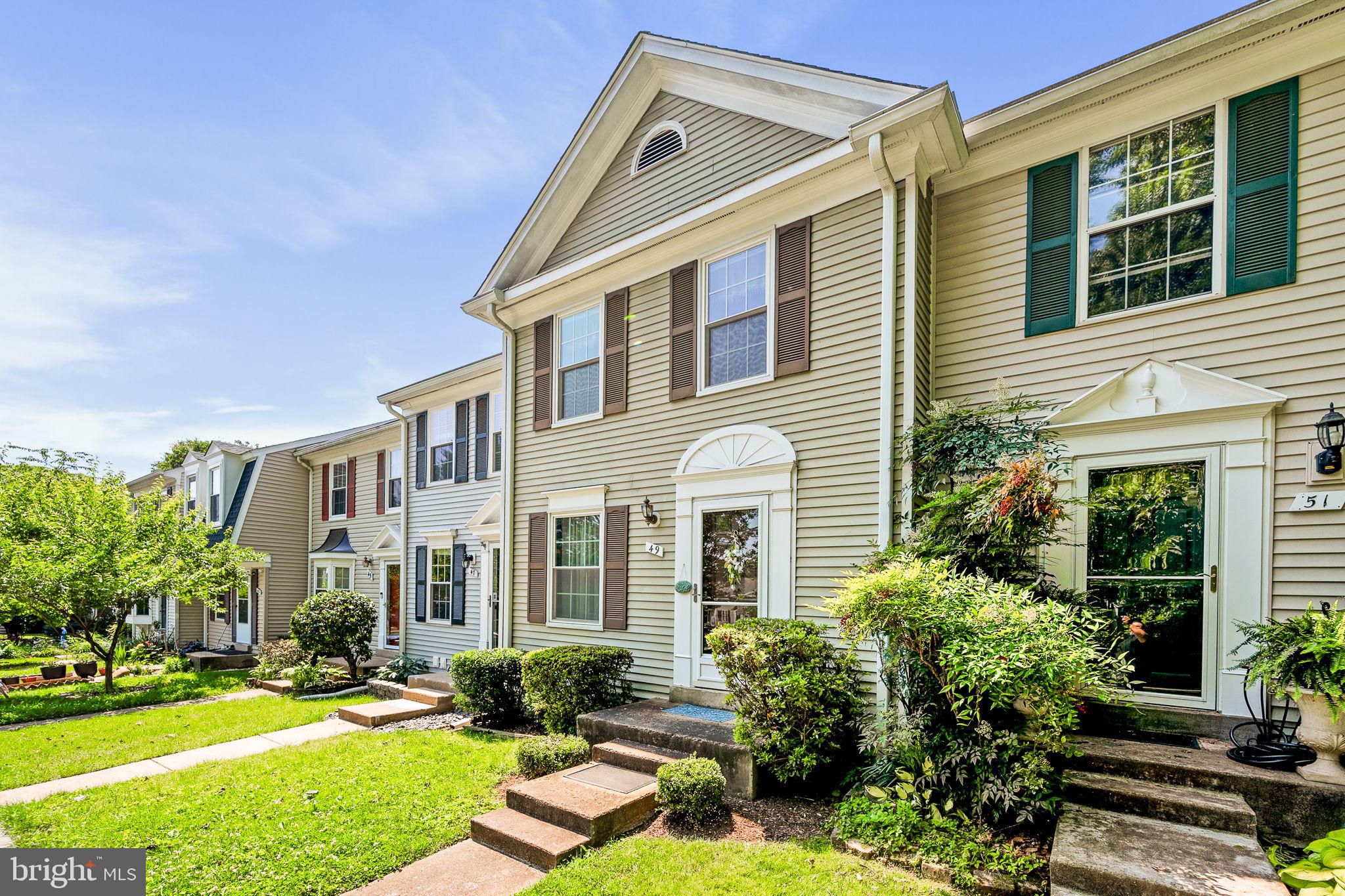 49 Huntley Ct