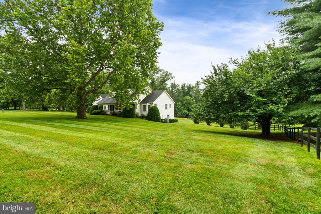 36983 Philomont Rd