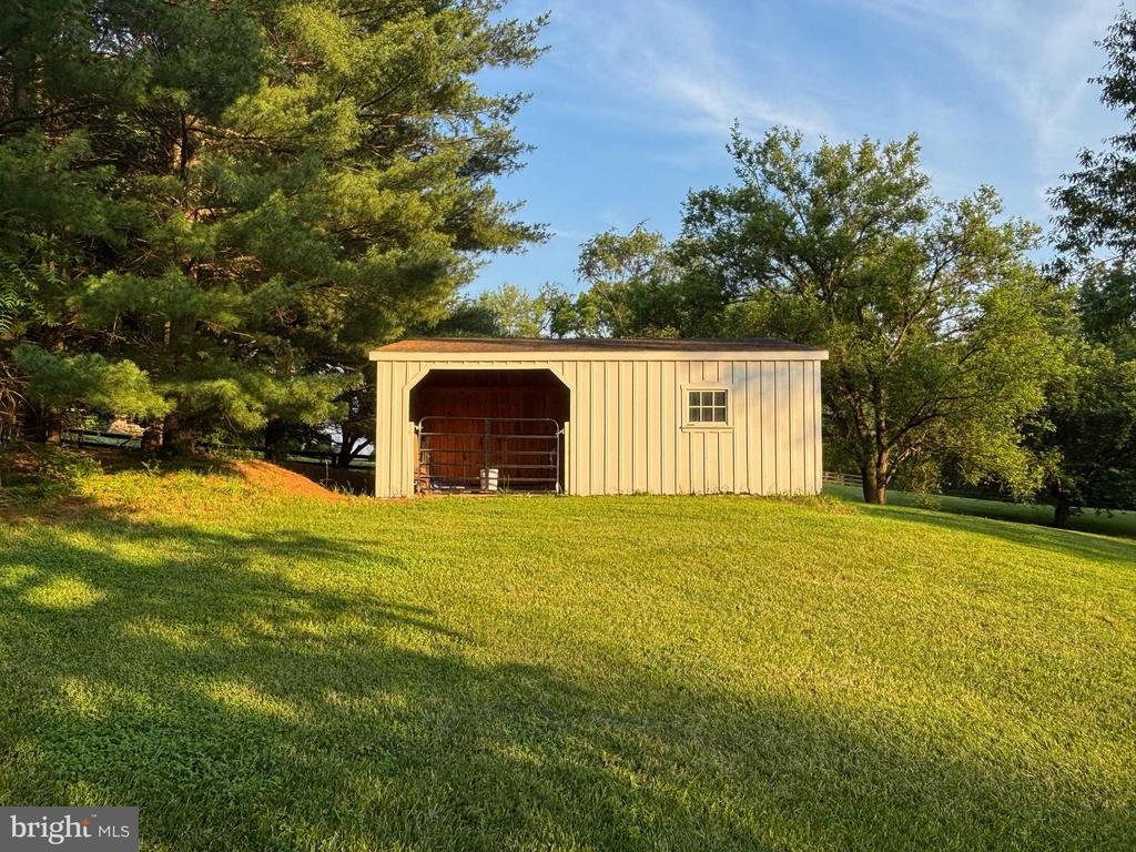 36983 Philomont Rd