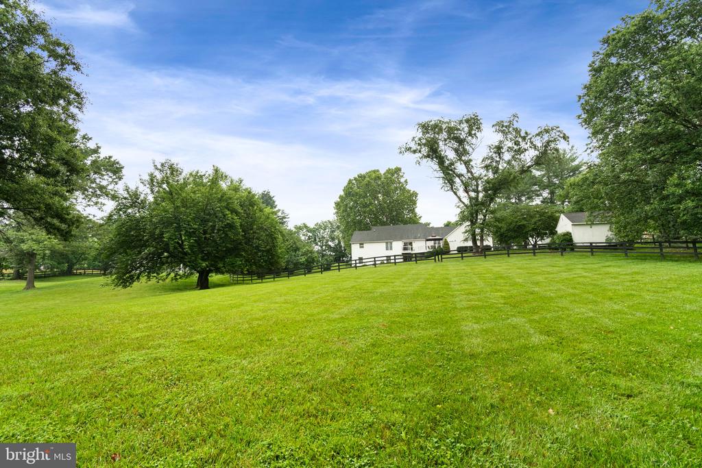 36983 Philomont Rd
