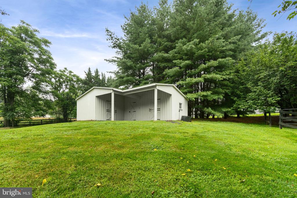 36983 Philomont Rd