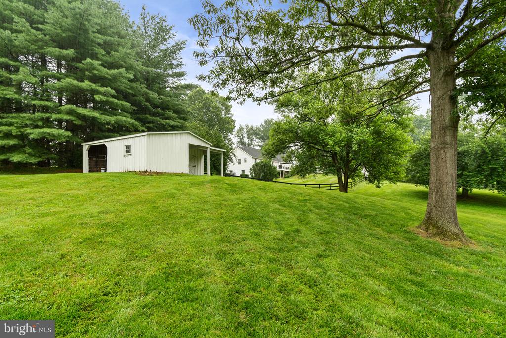 36983 Philomont Rd