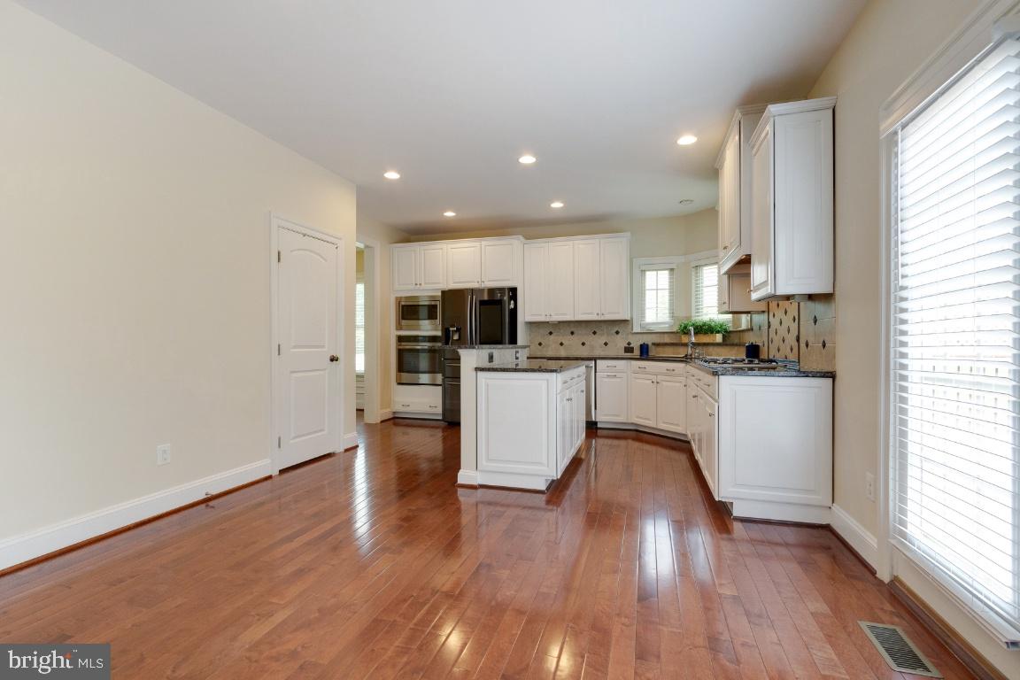26030 BLACKBERRY KNOLL COURT
