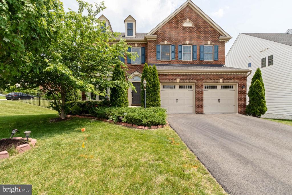26030 BLACKBERRY KNOLL COURT