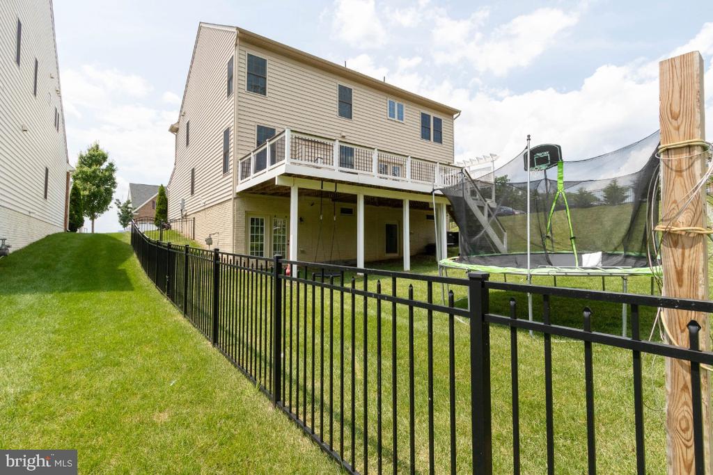 26030 BLACKBERRY KNOLL COURT