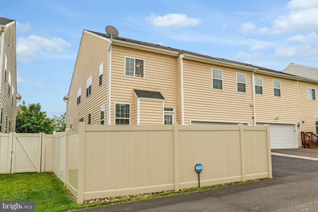 41706 Deer Grass Ter