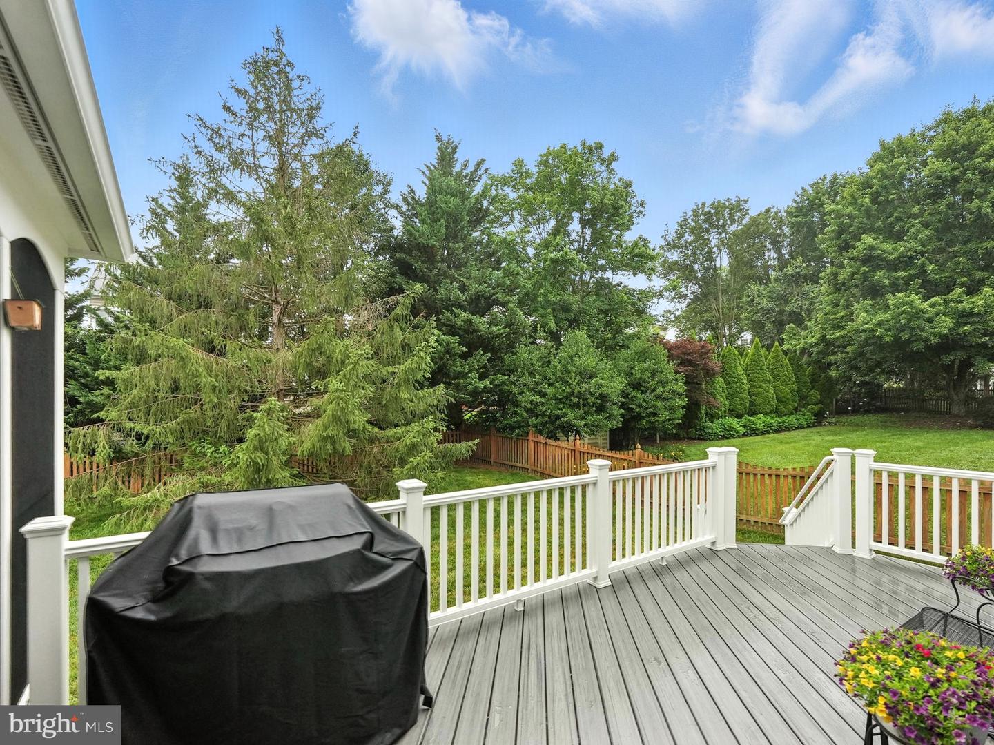 638 Meade Dr SW
