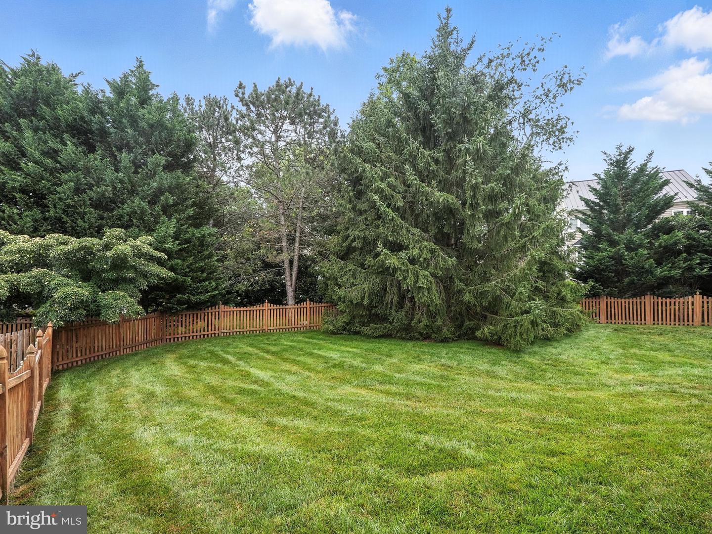 638 Meade Dr SW