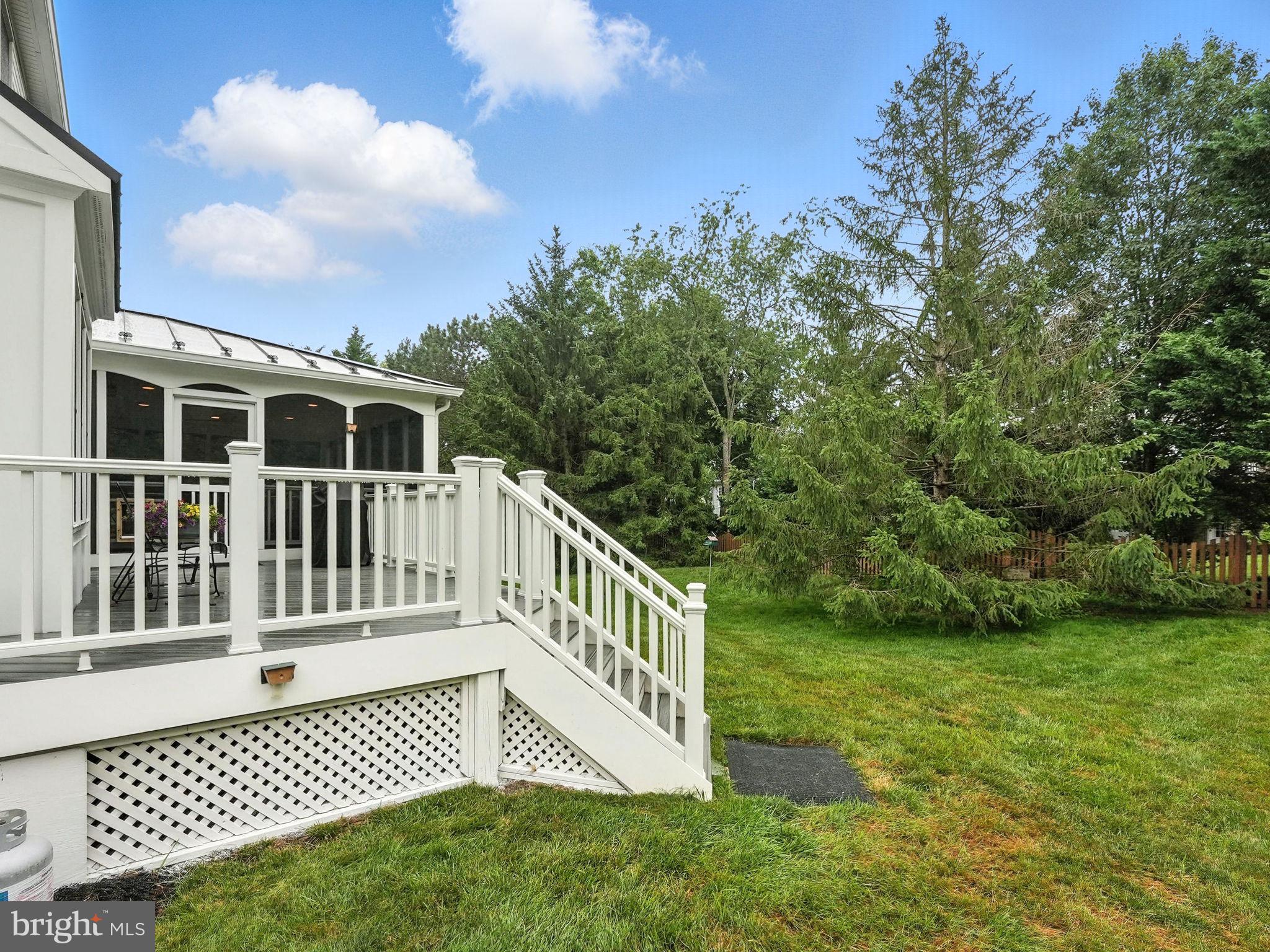 638 Meade Dr SW