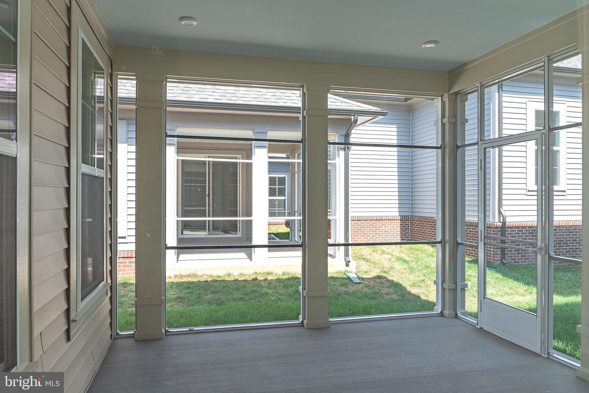 43089 Greeley Sq