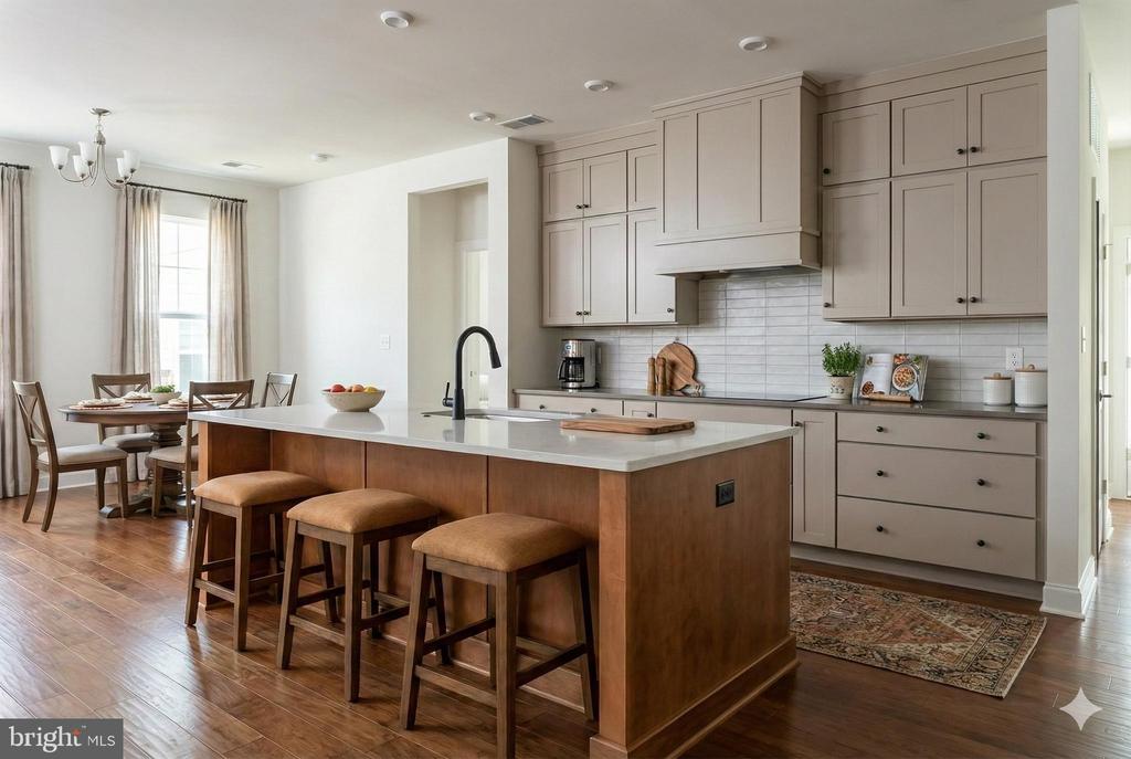 43089 Greeley Sq