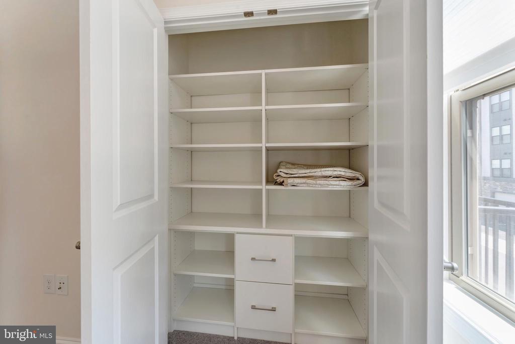 23630 Havelock Walk Ter #205
