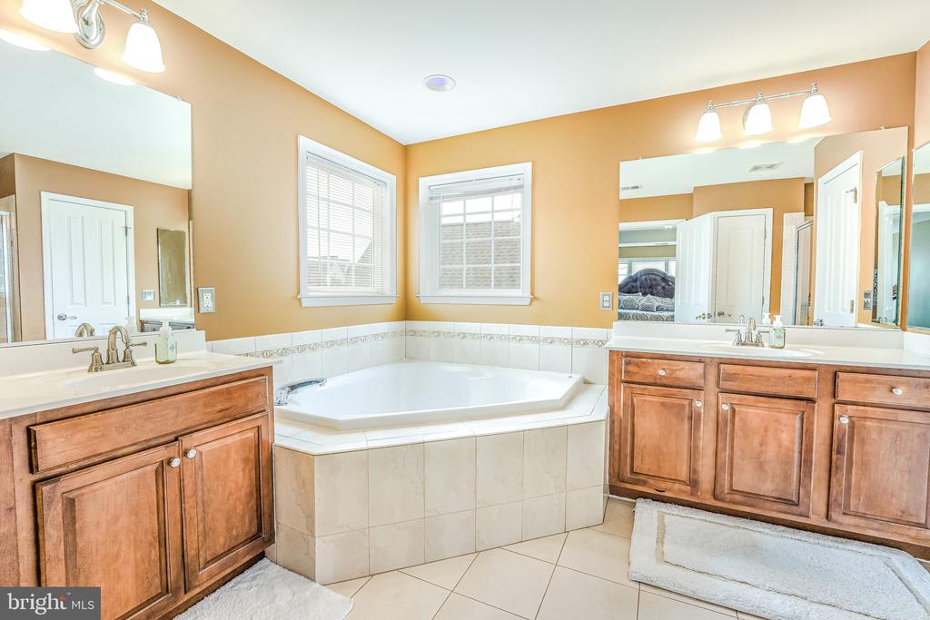 24990 MINERAL SPRINGS CIR