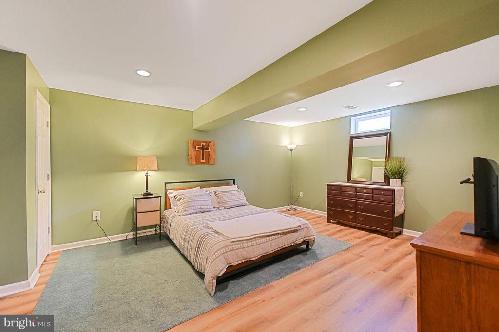 42240 Palm Cove Ct