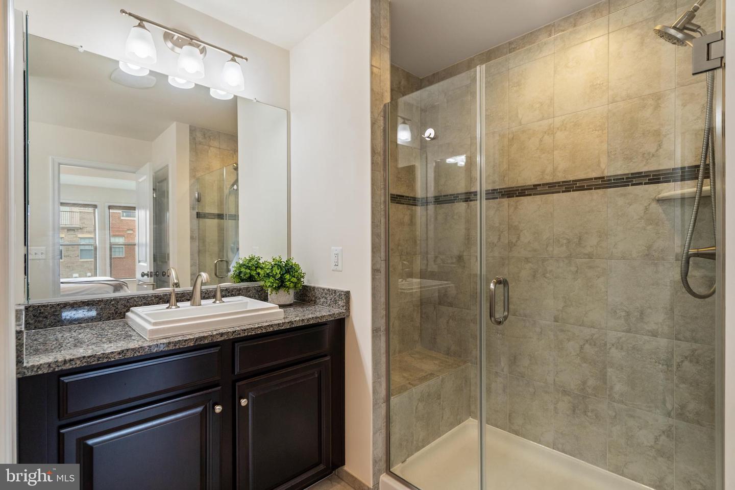 23393 Epperson Sq