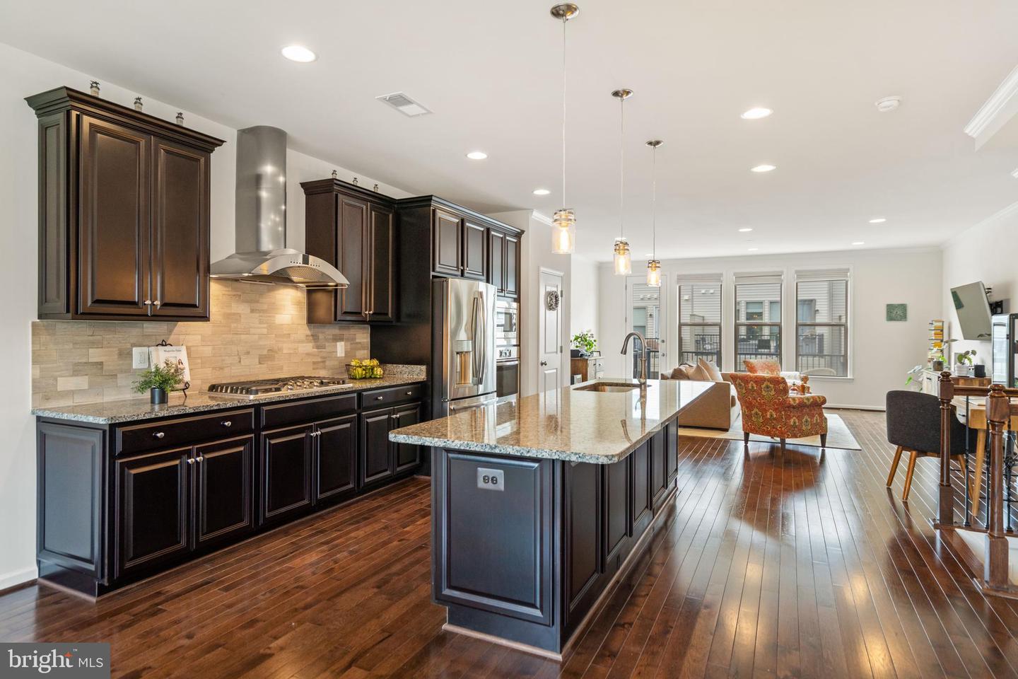 23393 Epperson Sq
