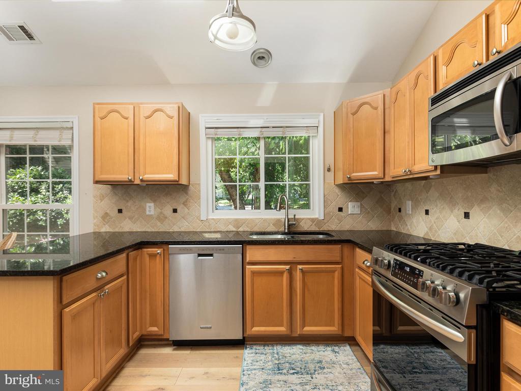 406 Deerpath Ave SW