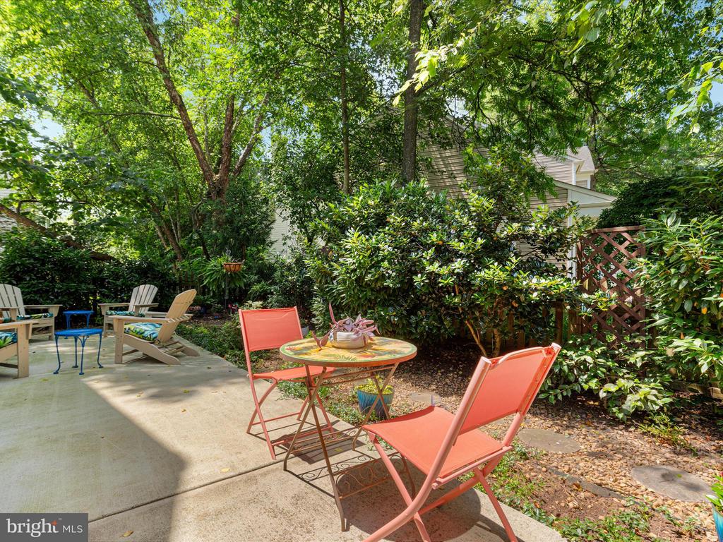 406 Deerpath Ave SW