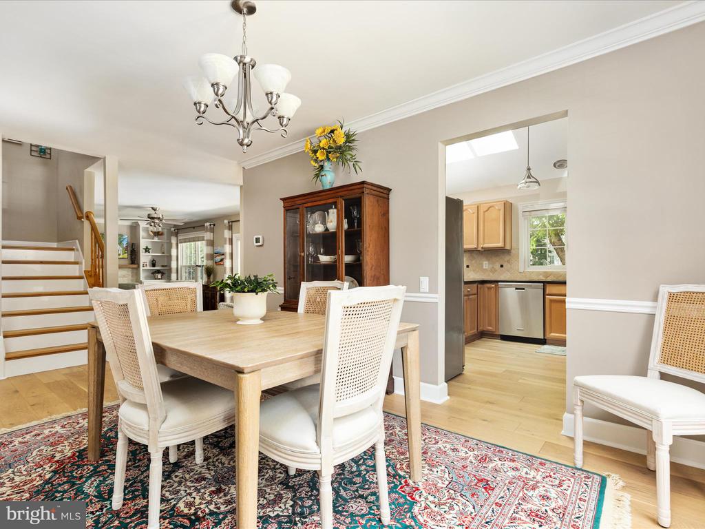 406 Deerpath Ave SW