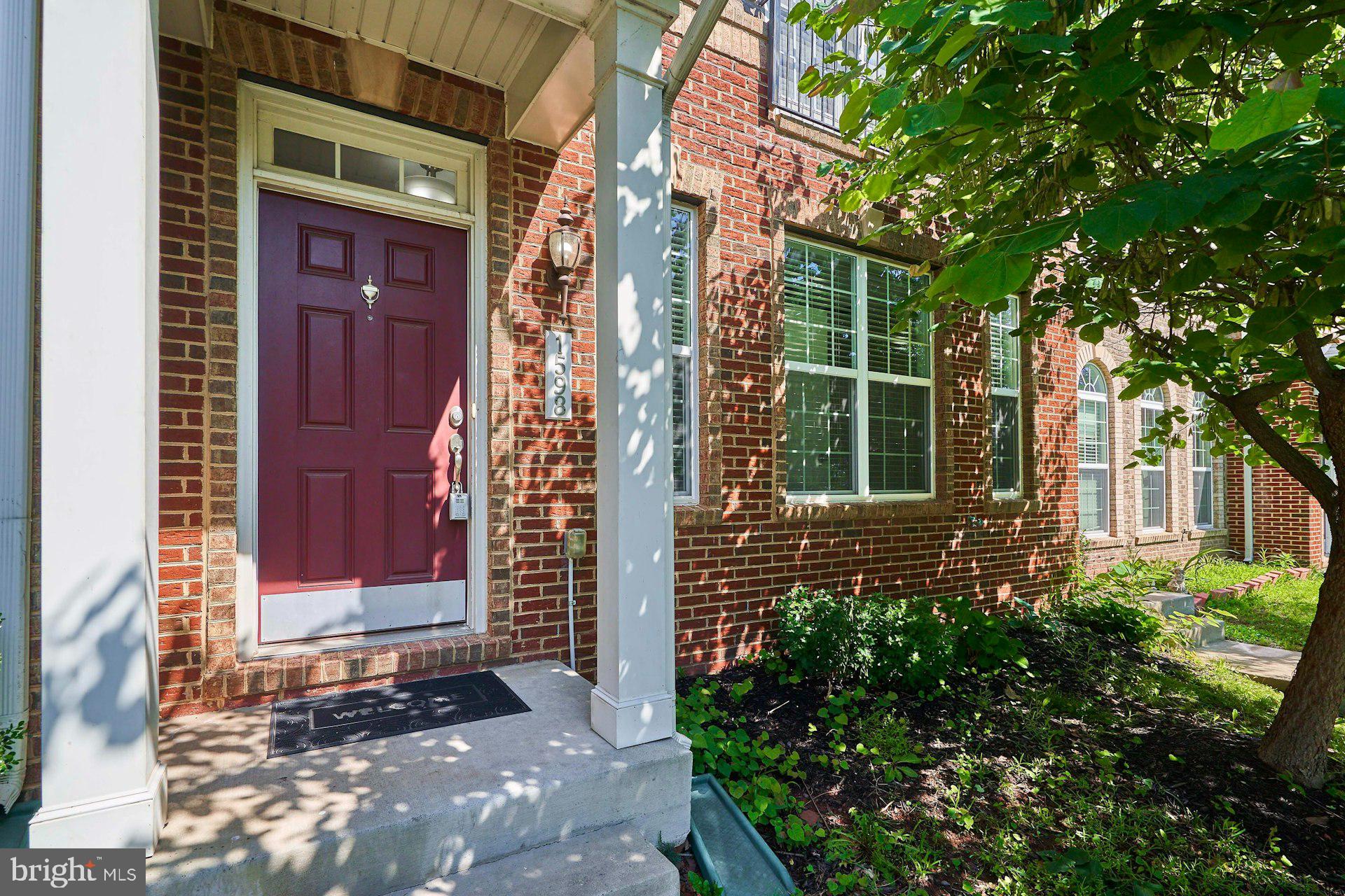 1598 KINNAIRD TER NE