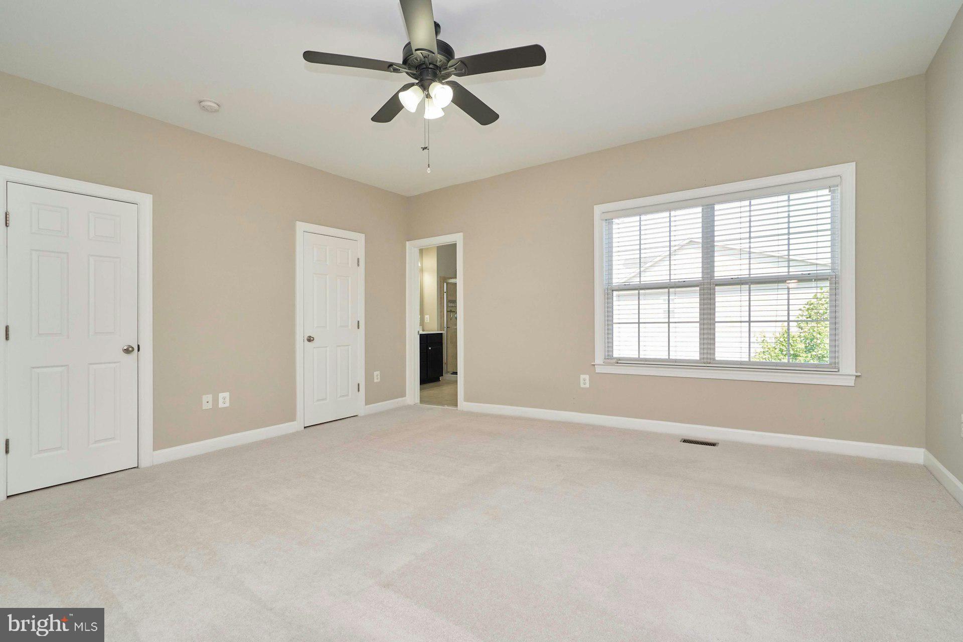 1598 KINNAIRD TER NE
