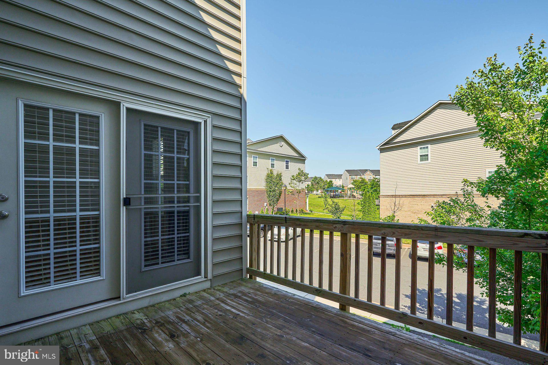 1598 KINNAIRD TER NE
