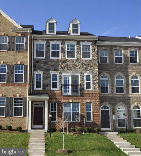 1598 KINNAIRD TER NE