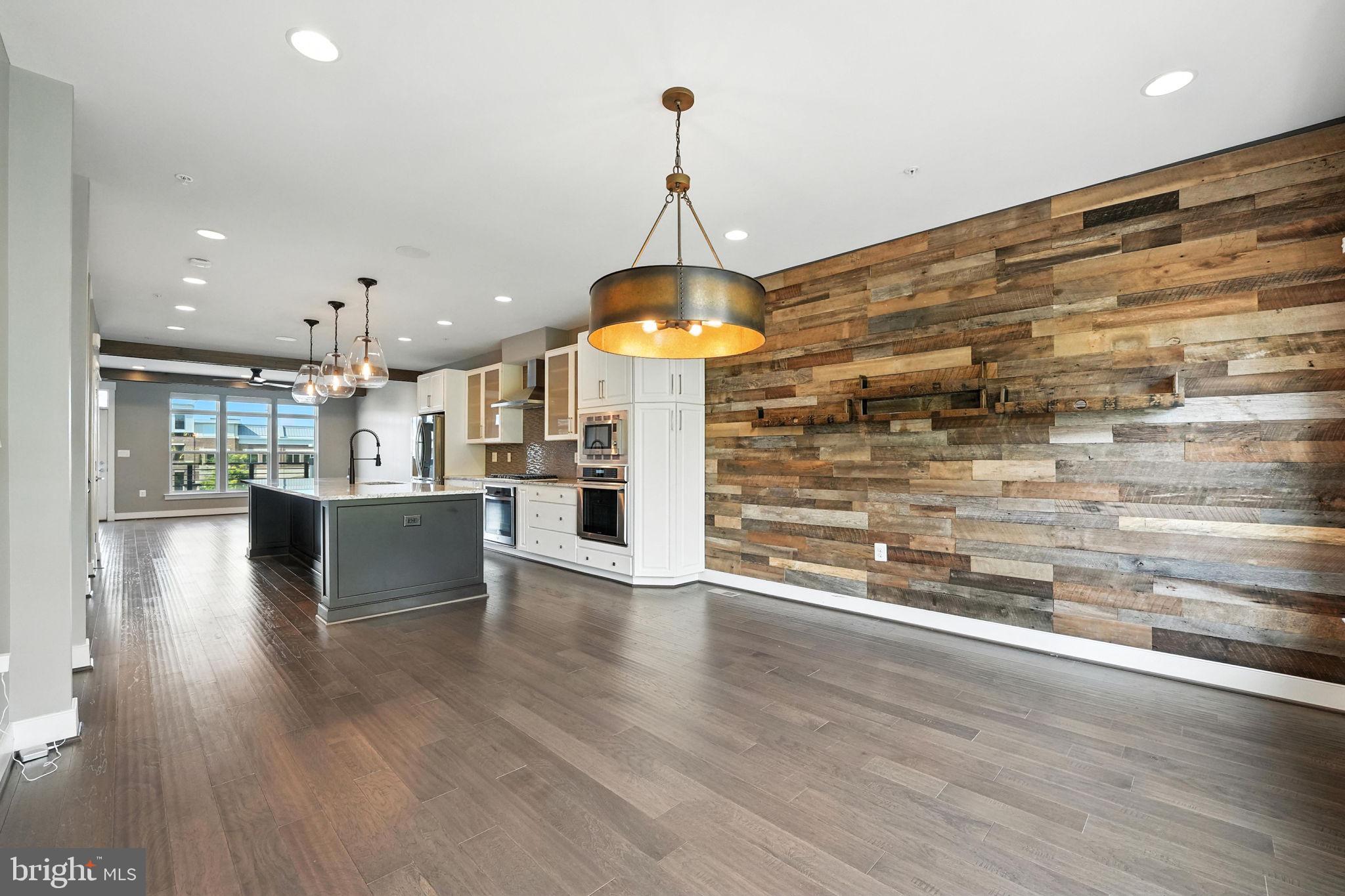 42391 Willow Creek Way