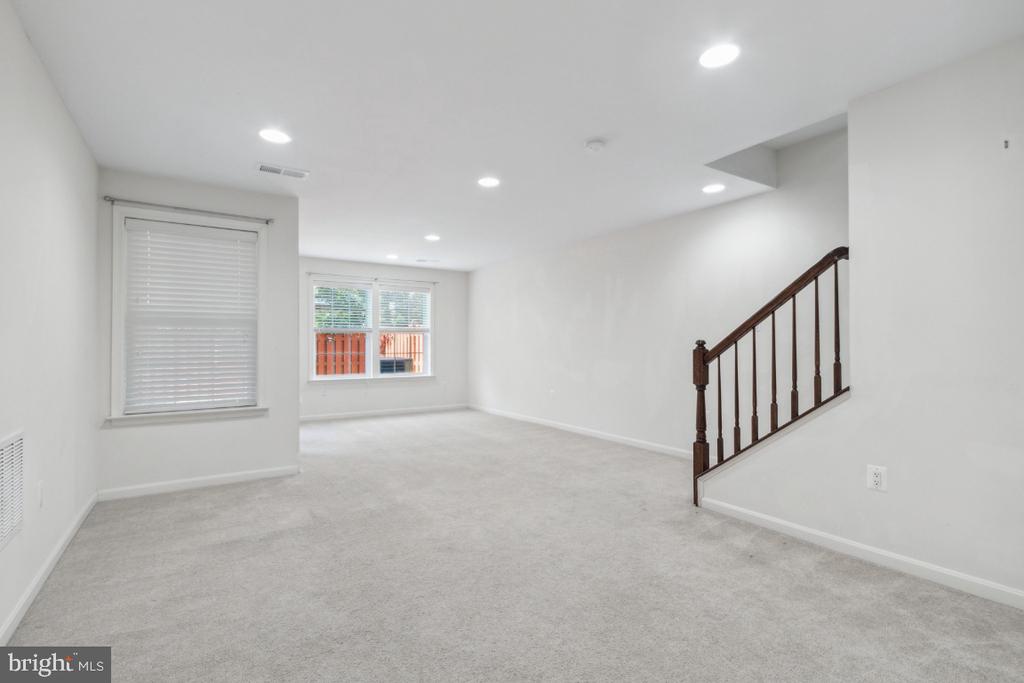 42219 DEAN CHAPEL SQUARE