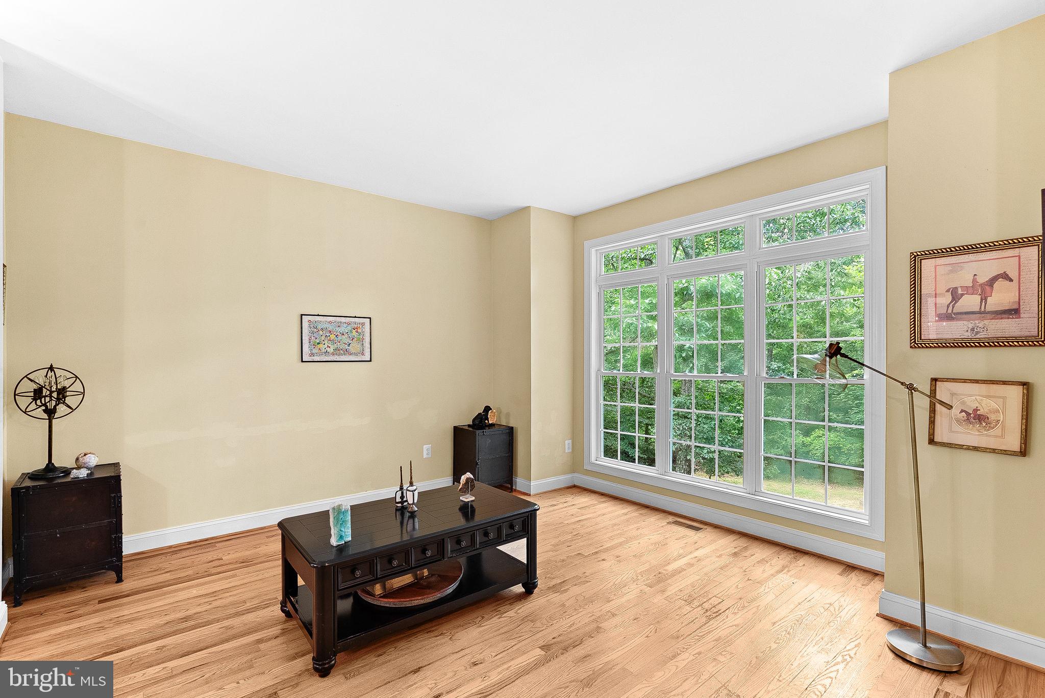 19033-19033 Otley Rd