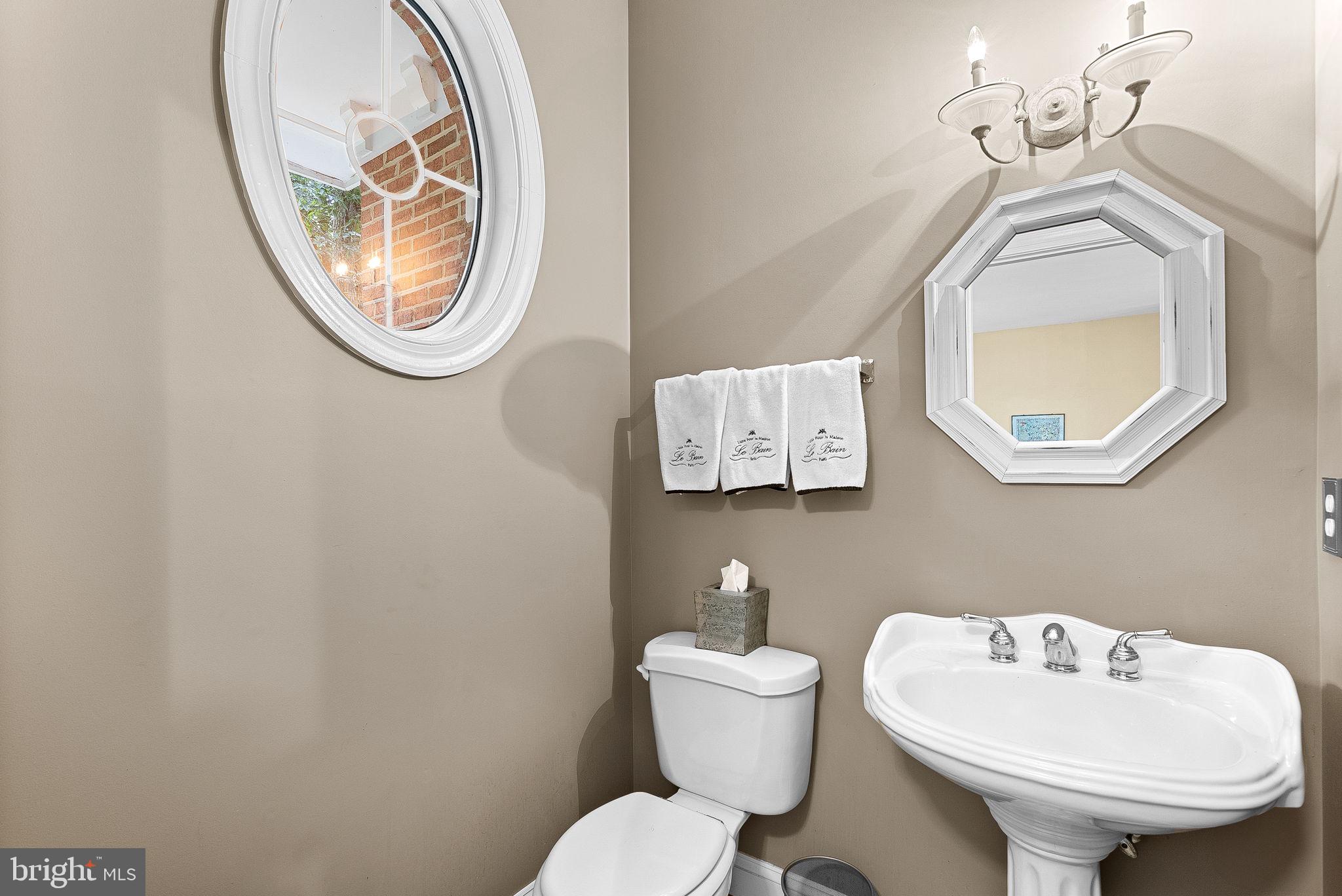 19033-19033 Otley Rd