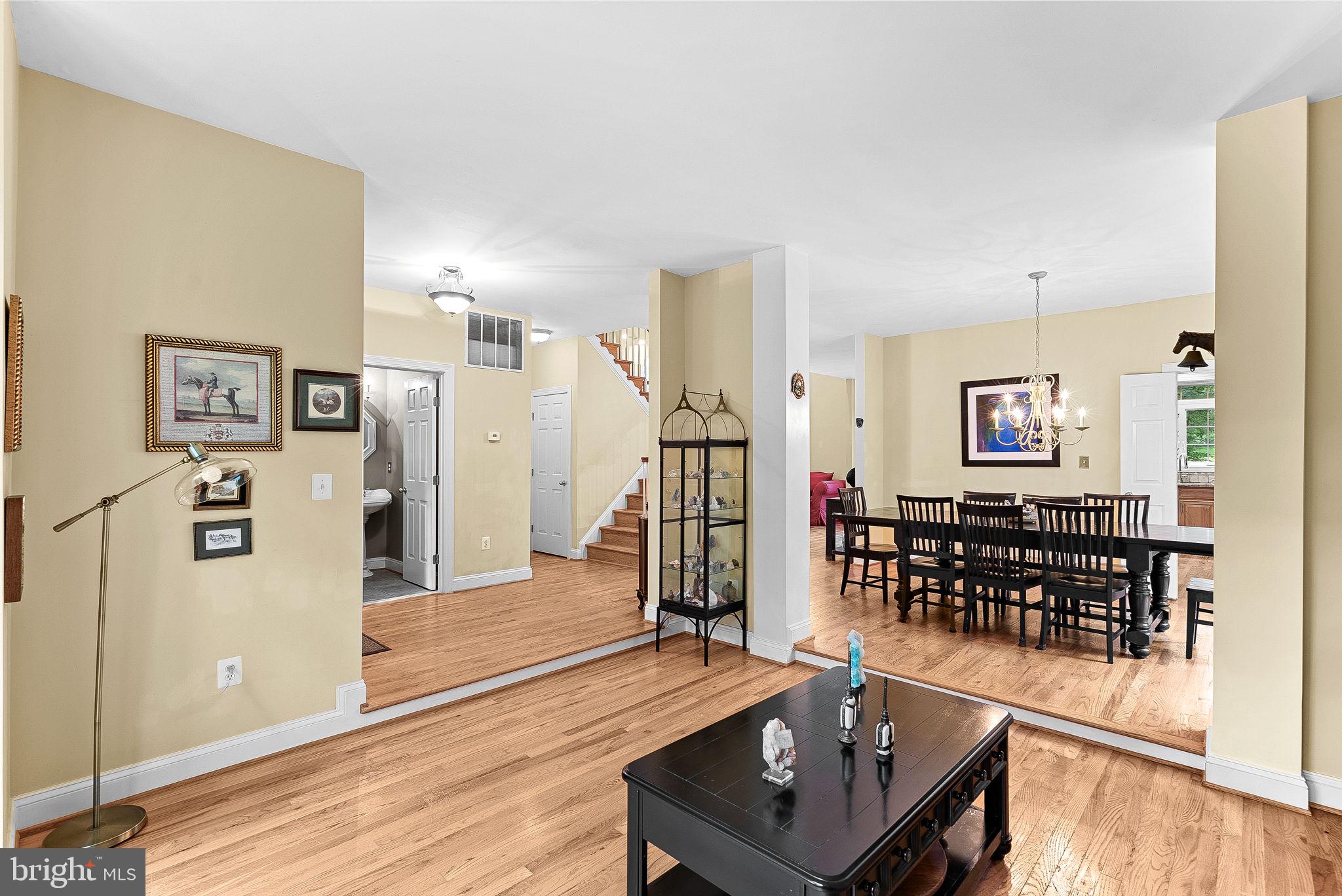 19033-19033 Otley Rd