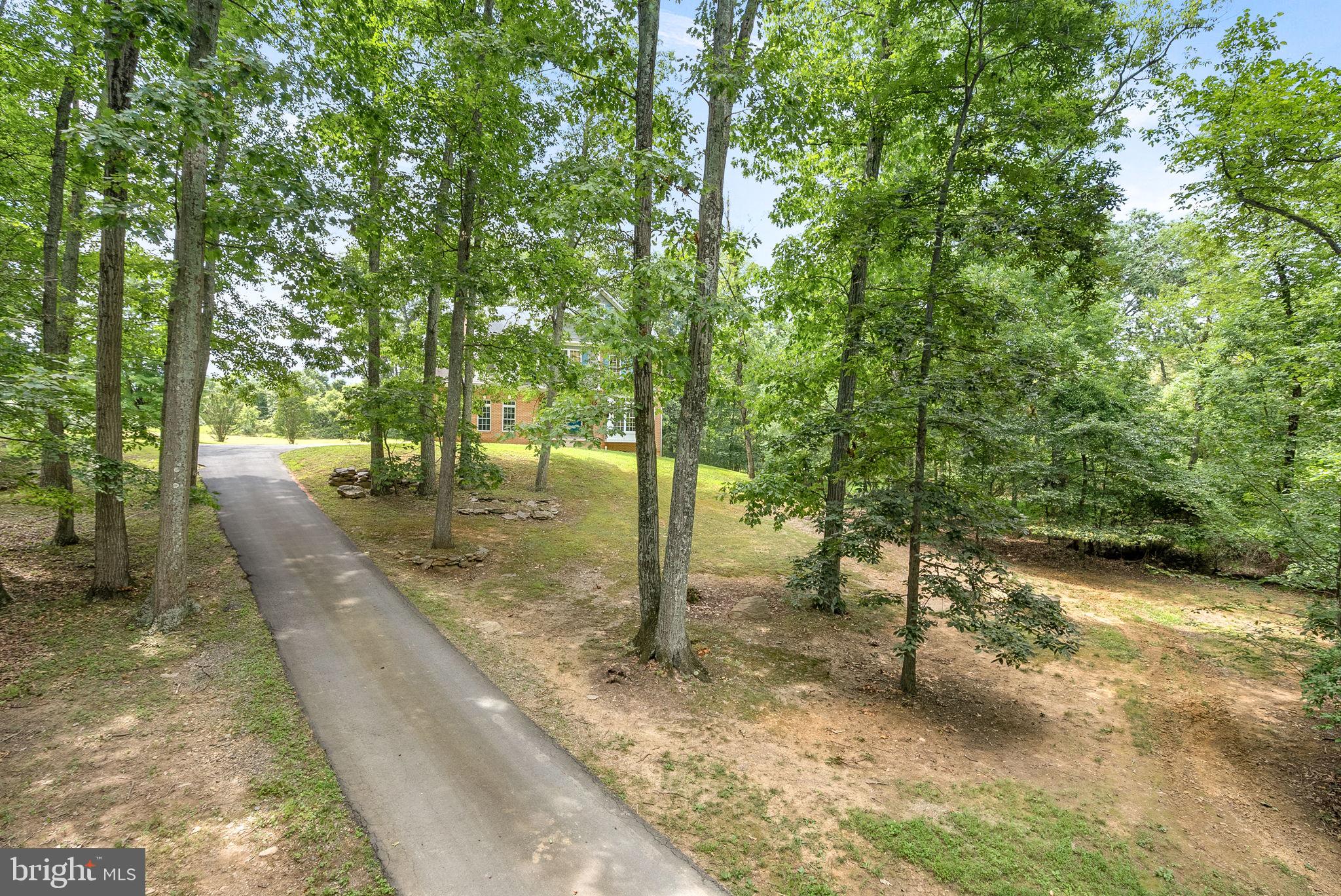 19033-19033 Otley Rd