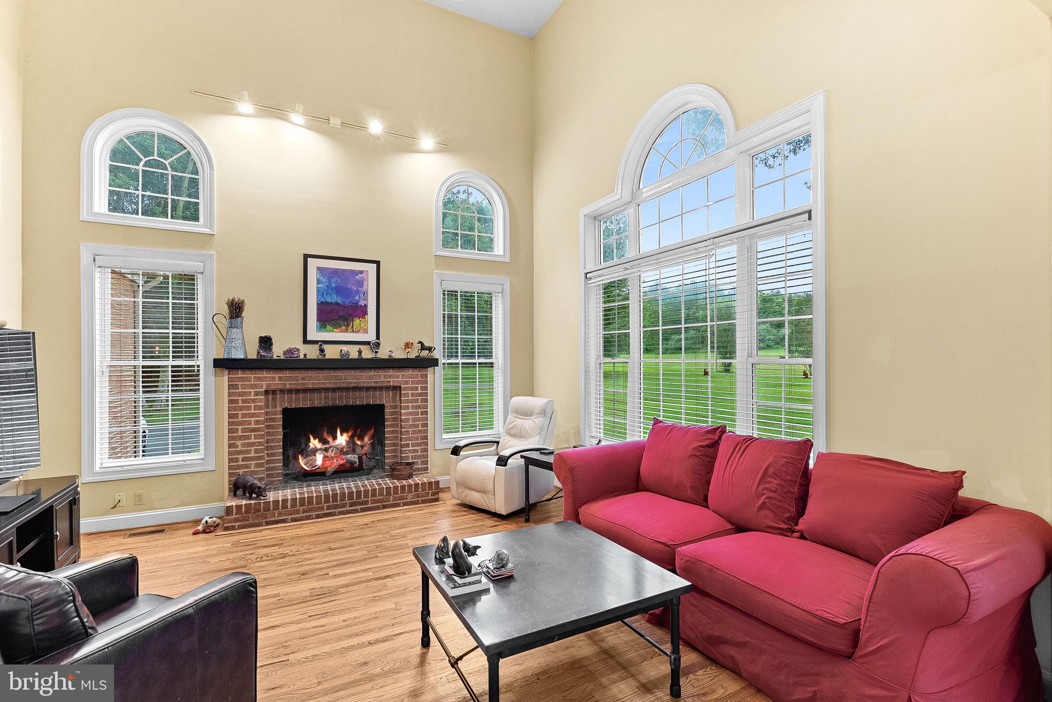 19033-19033 Otley Rd