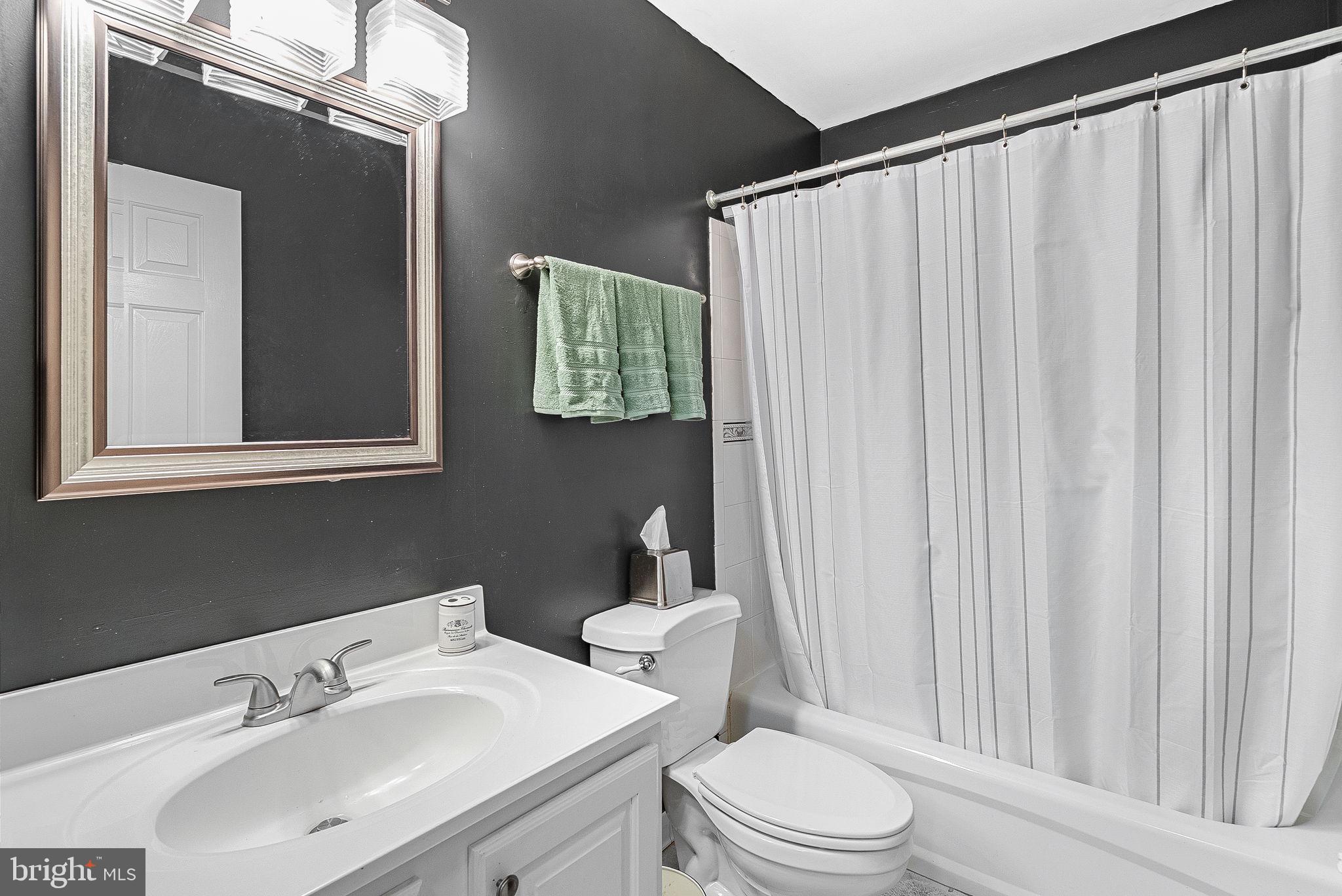 19033-19033 Otley Rd