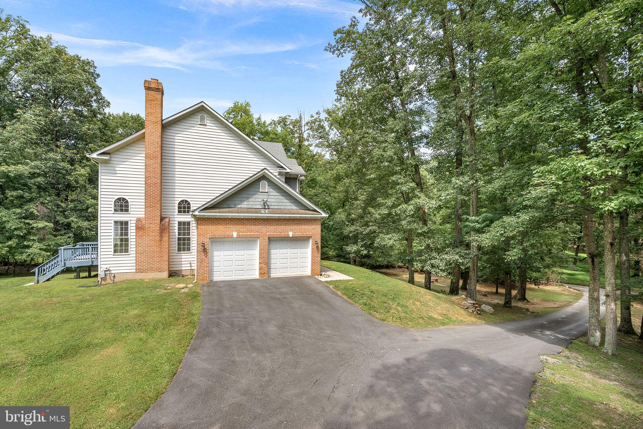 19033-19033 Otley Rd