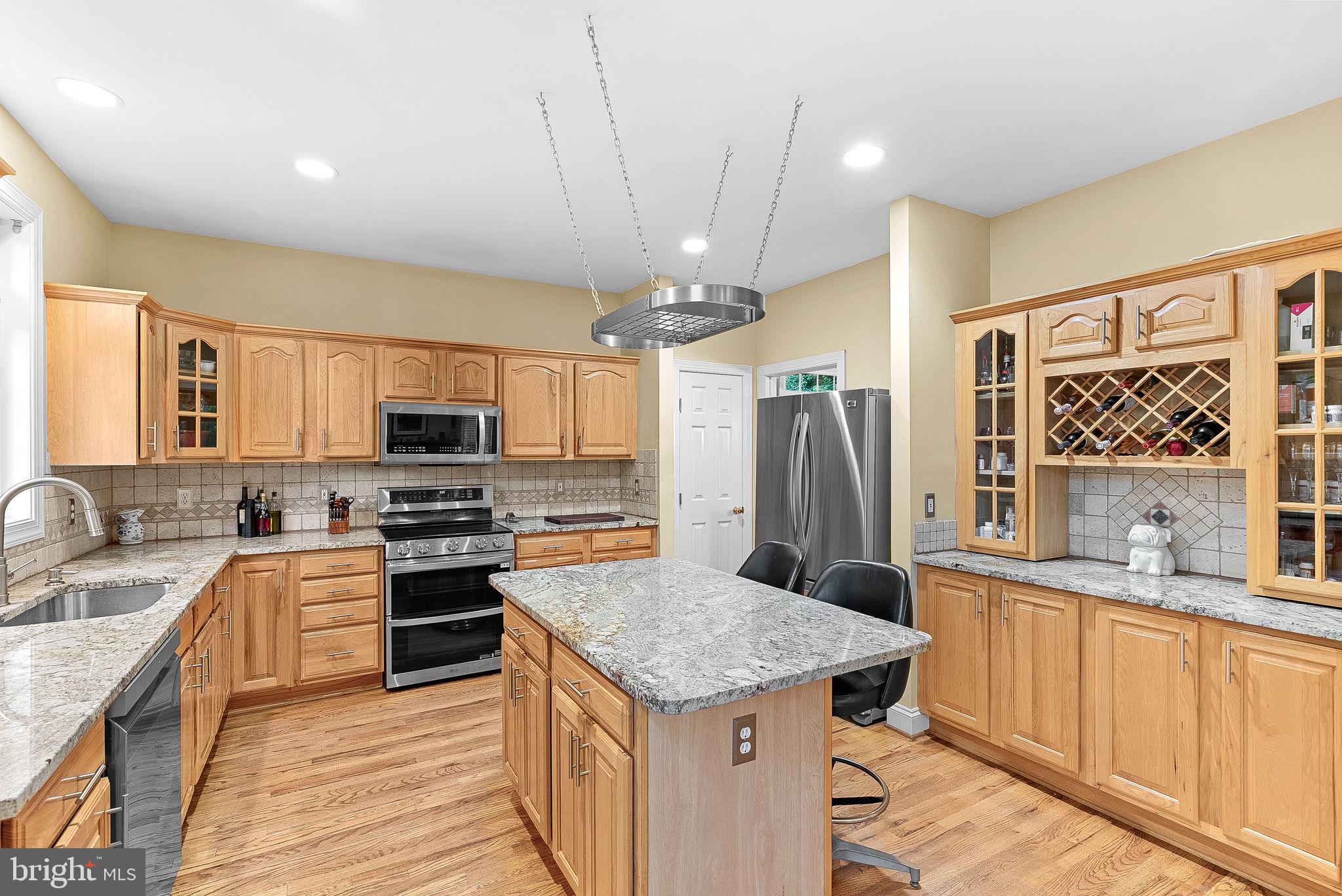 19033-19033 Otley Rd