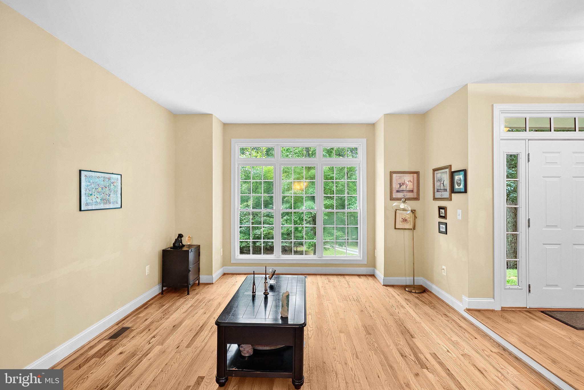 19033-19033 Otley Rd