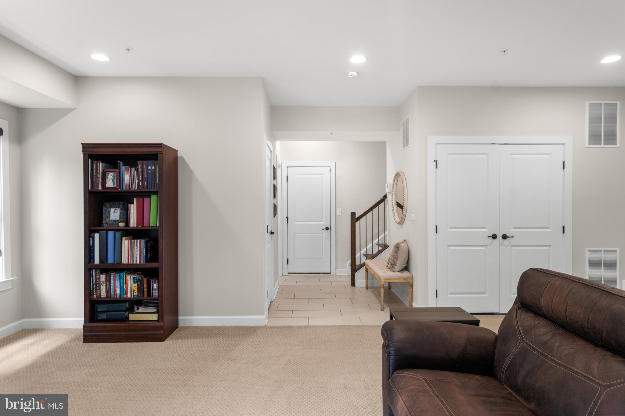 42665 Burbank Ter