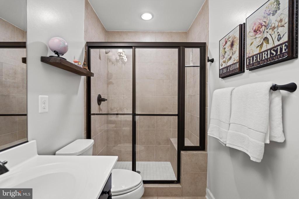 42665 Burbank Ter
