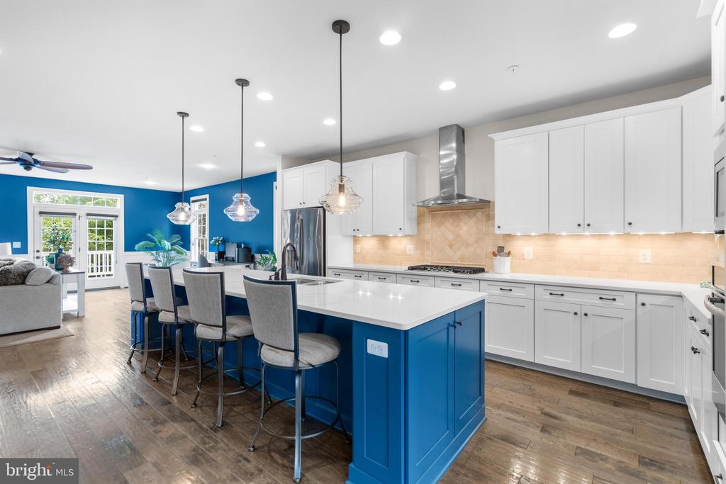42665 Burbank Ter