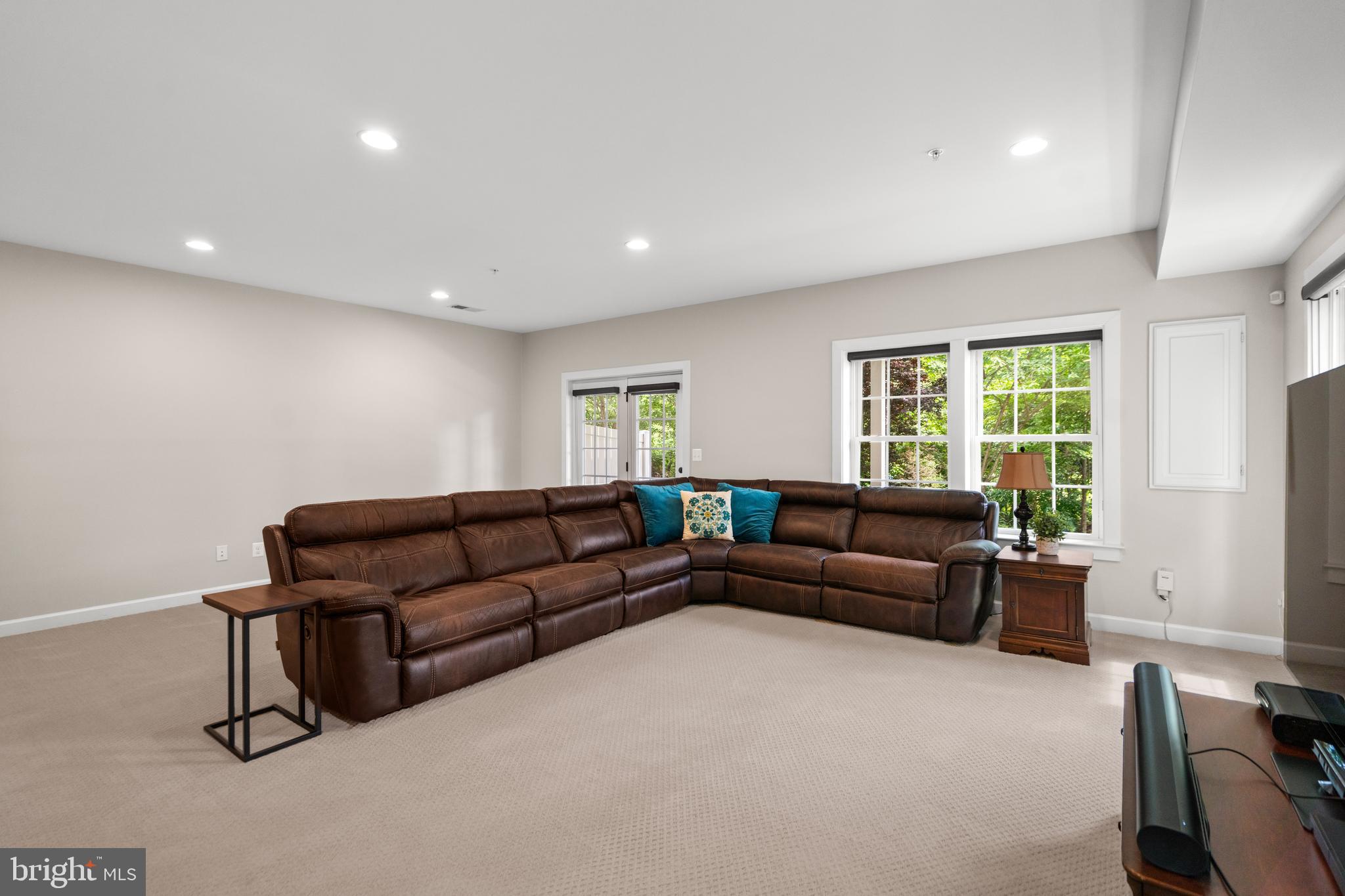 42665 Burbank Ter