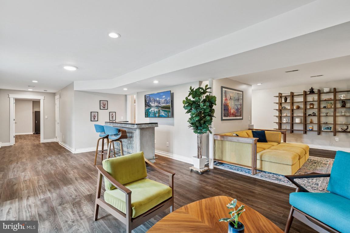 18993 Longhouse Pl