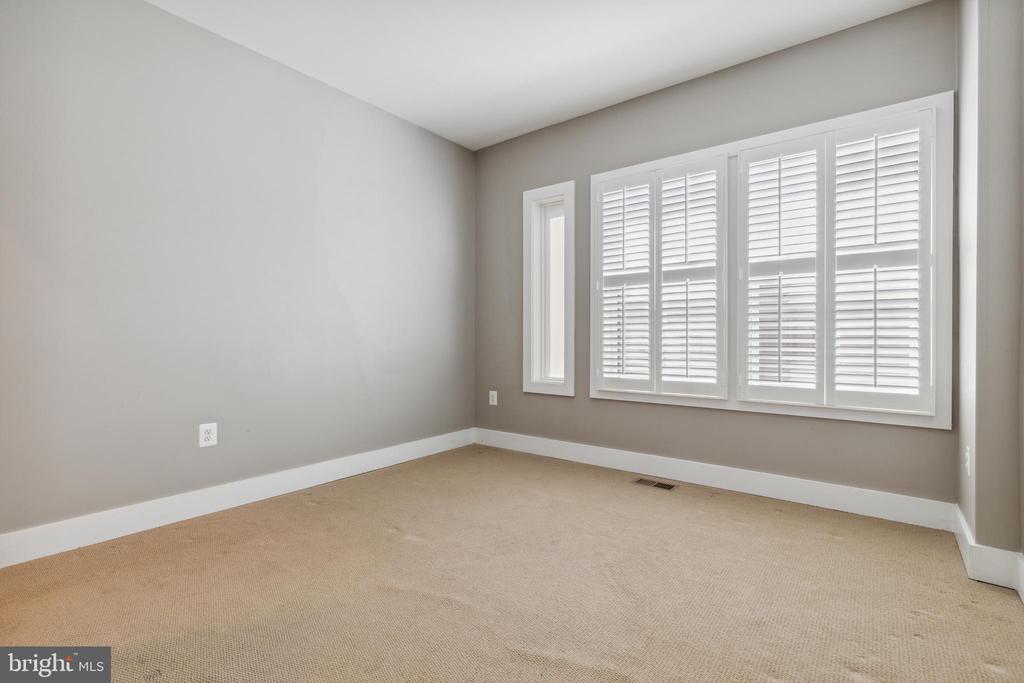 20538 MILBRIDGE TER