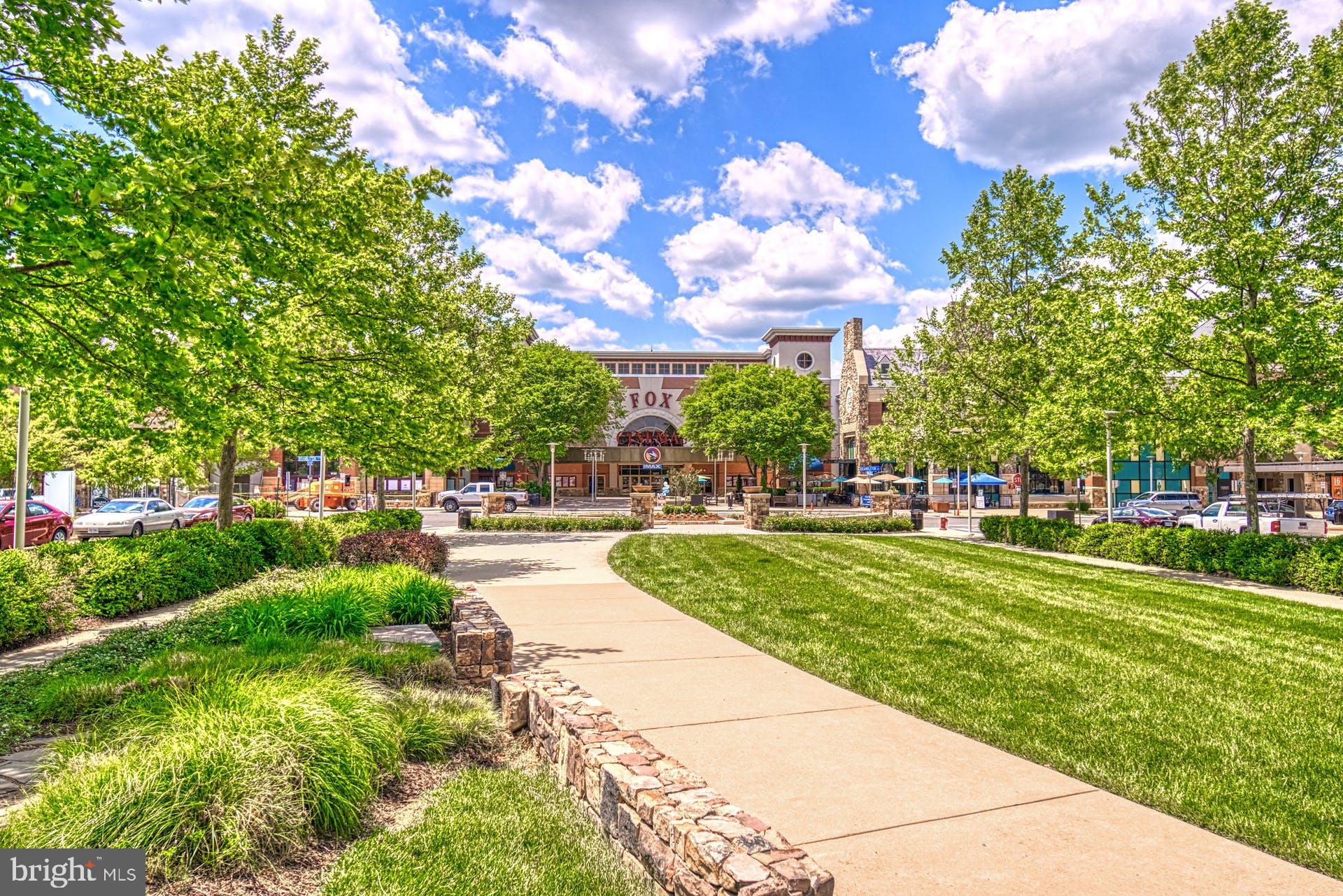 42265 Hampton Woods Ter
