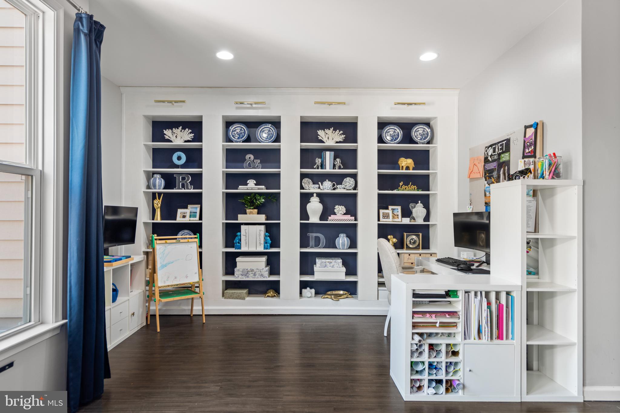 42265 Hampton Woods Ter